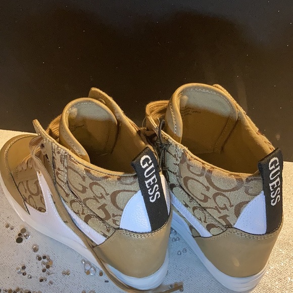 Guess athletic hi tops - Picture 12 of 16